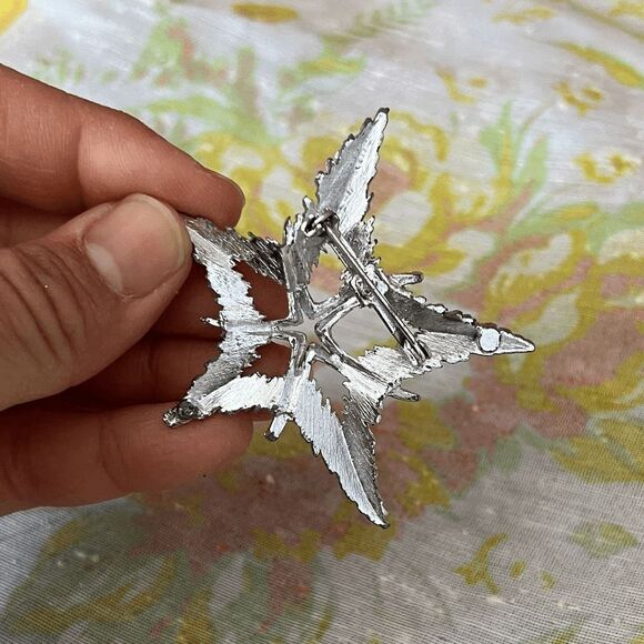 Vintage silver starfish brooch retro pin silver tone small gift for her retro - Picture 5 of 5